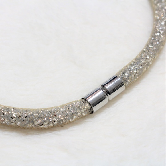 Delicate Shining Diamante Crystal Filled Mesh Choker Necklace - Picture 3 of 5